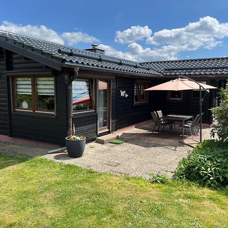 Blockhaus Ferienzauber Villa Bromskirchen ภายนอก รูปภาพ